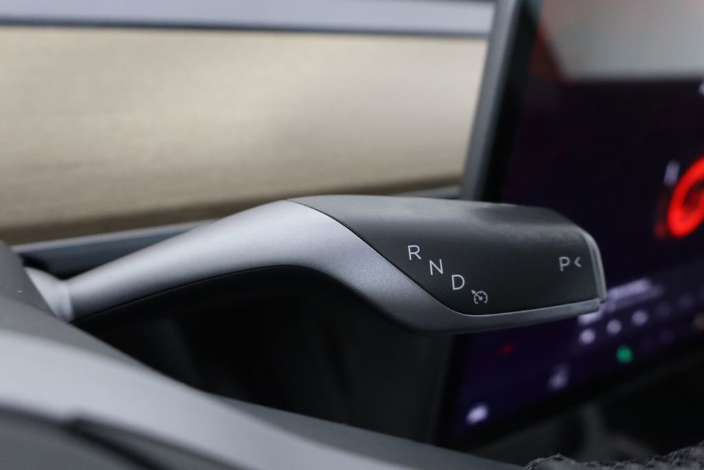 Used 2023 Tesla Model 3 Standard Range image 11