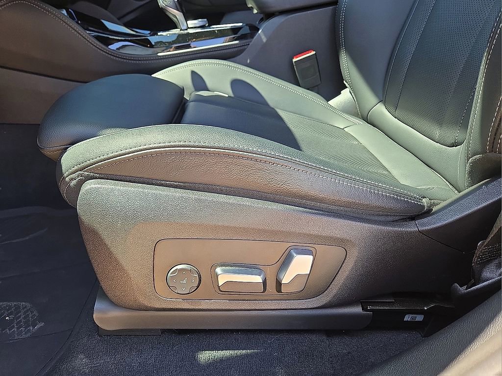 Used 2023 BMW X4 M40i image 26