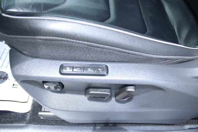 Used 2019 Volkswagen Tiguan SEL Premium w/ 3rd Row Seat Package AWD/4WD image 17