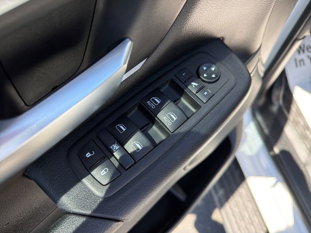 Used 2023 RAM 1500 Big Horn AWD/4WD image 11