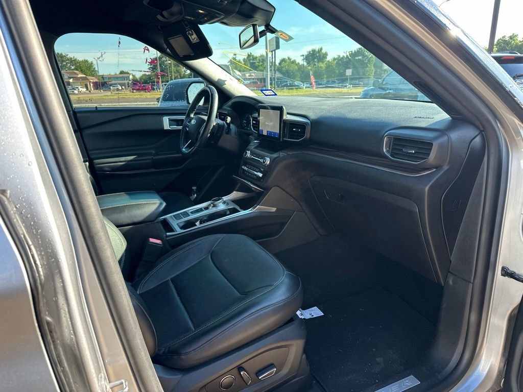 Used 2020 Ford Explorer Limited RWD image 26