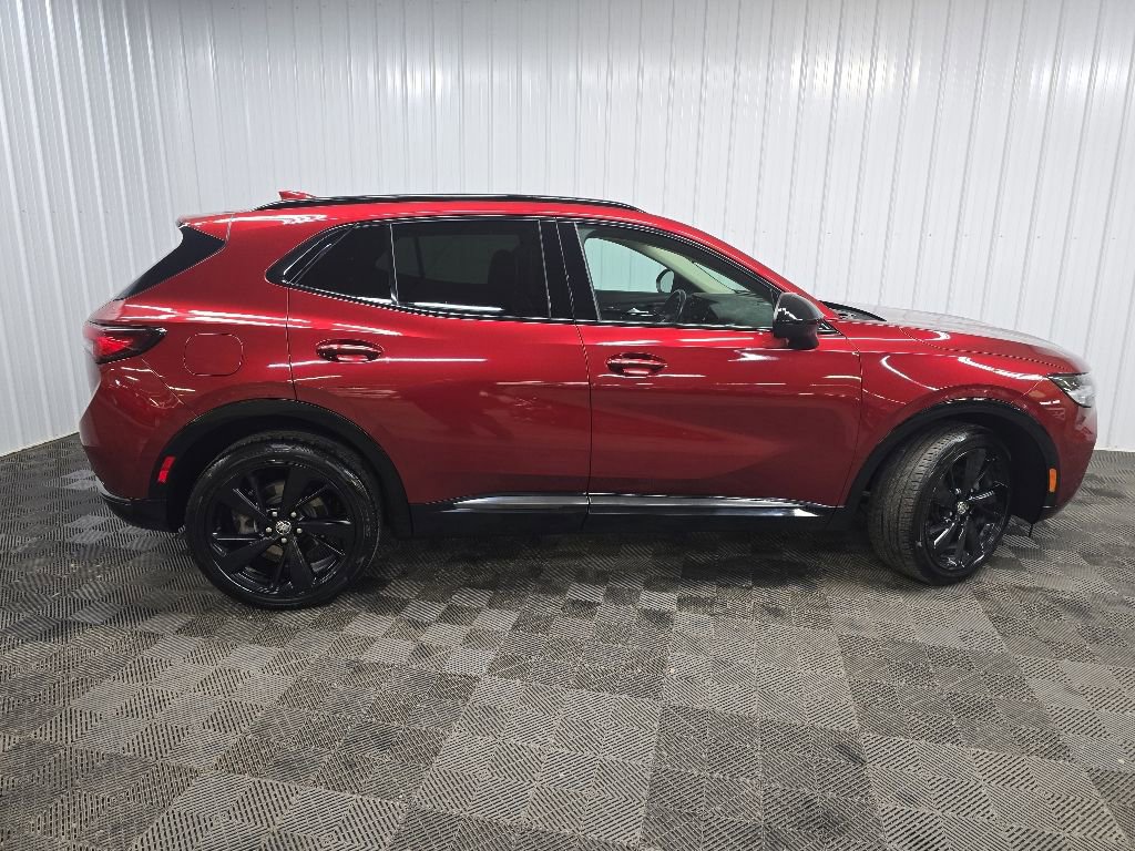 Used 2022 Buick Envision Essence w/ Sport Touring Package AWD/4WD image 2