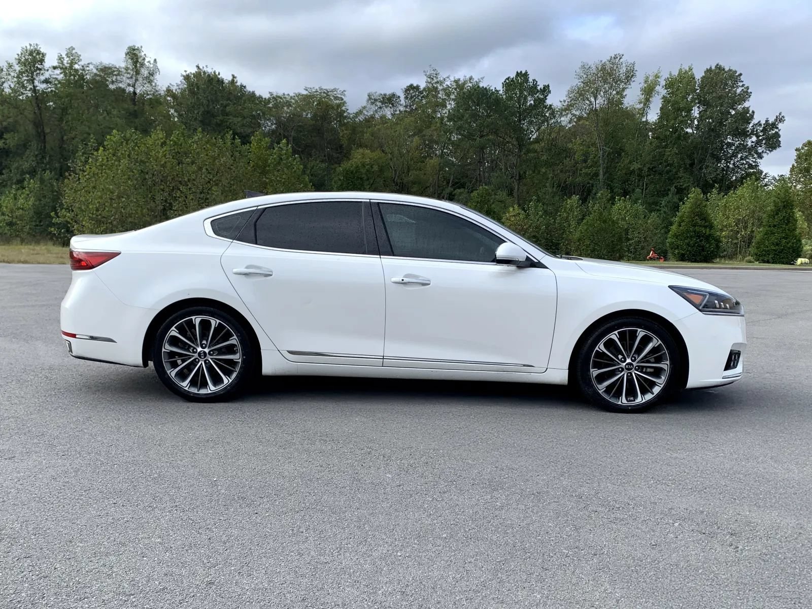 Used 2019 Kia Cadenza Technology FWD image 8