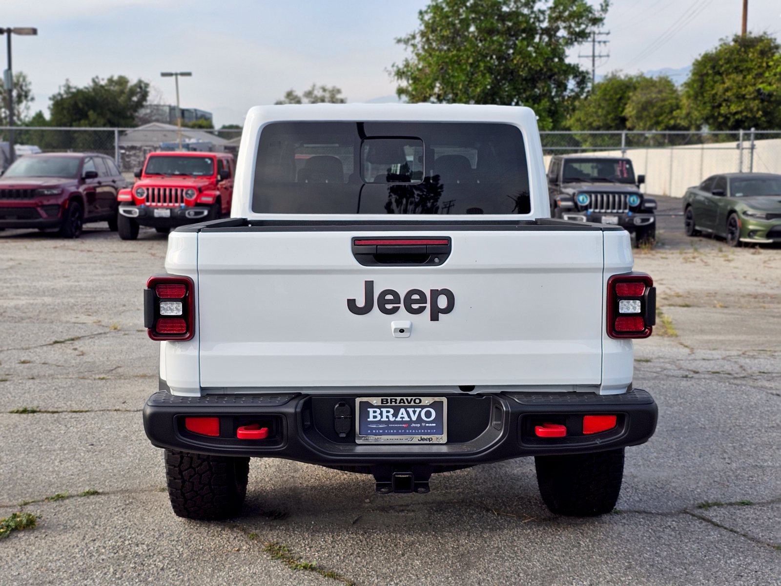 New 2026 Jeep Gladiator Rubicon w/ Steel Power Dome Hood Package AWD/4WD image 6