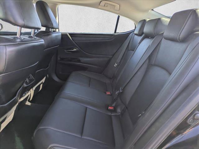 Used 2024 Lexus ES 300h w/ Premium Package FWD image 18