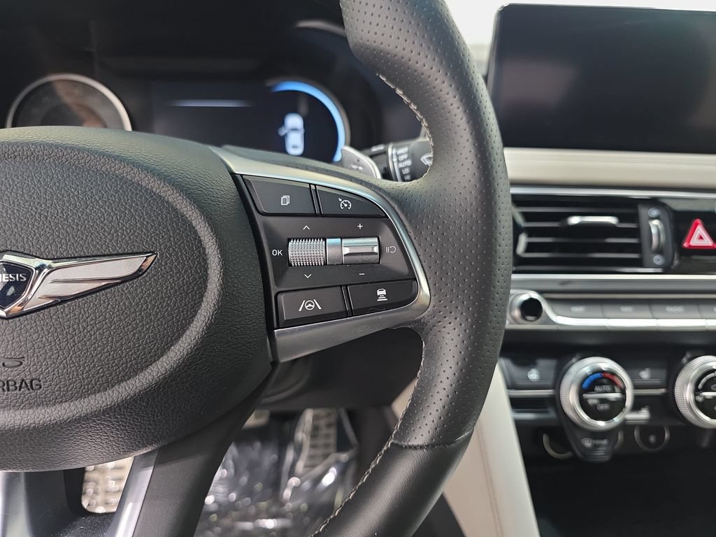 Used 2023 Genesis G70 2.0T w/ Sport Prestige Package AWD/4WD image 18
