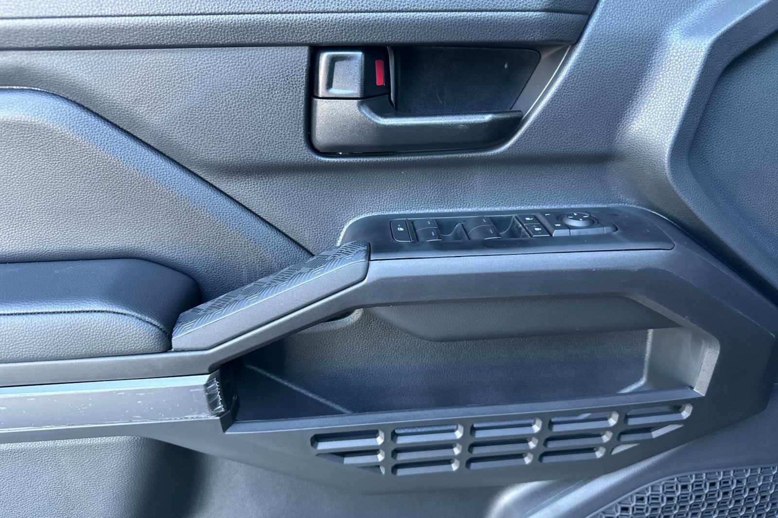 New 2026 Toyota Tacoma SR5 AWD/4WD image 12