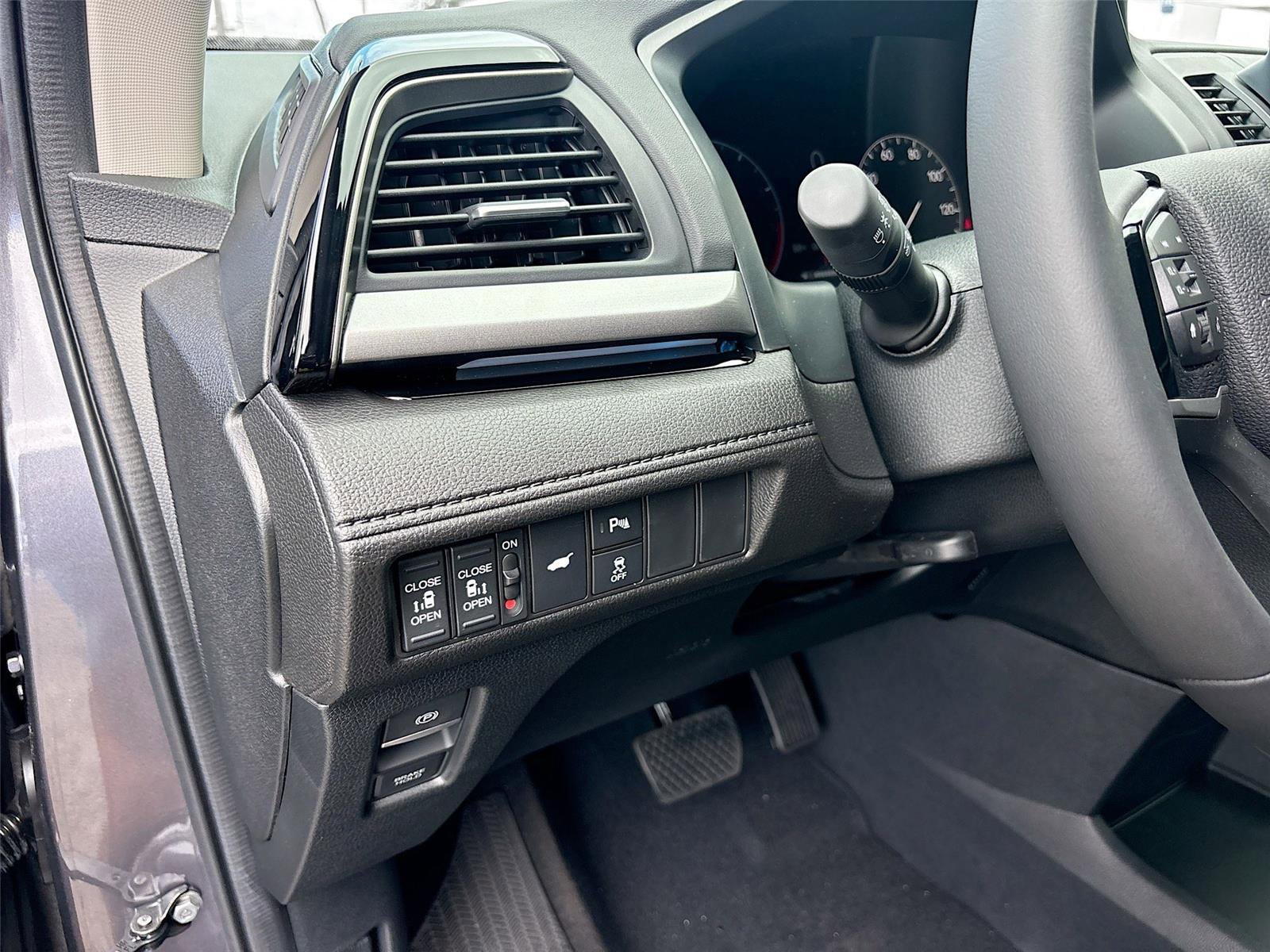 New 2026 Honda Odyssey Touring image 11