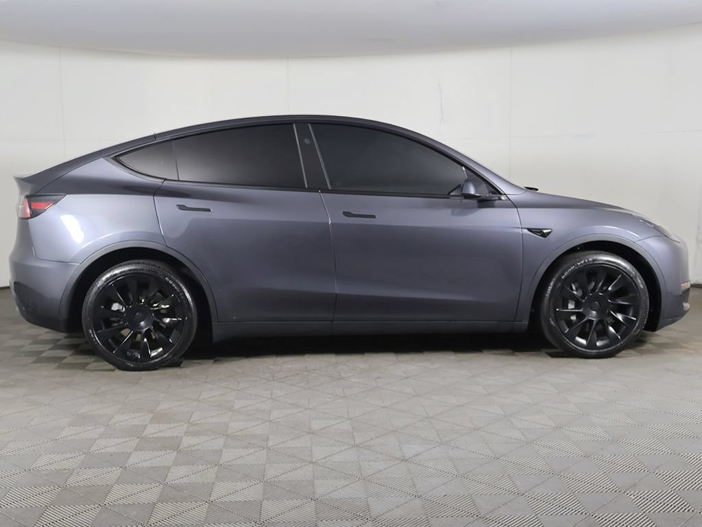 Used 2023 Tesla Model Y Long Range AWD/4WD image 18