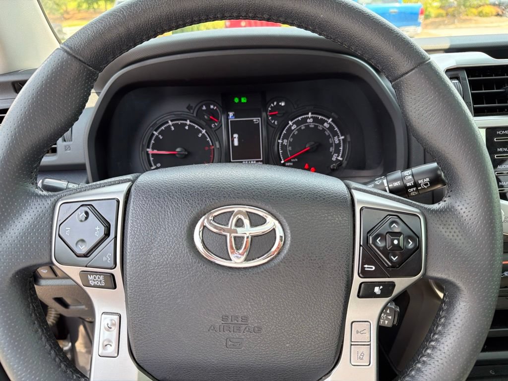 Used 2021 Toyota 4Runner SR5 Premium w/ Moonroof Package RWD image 5