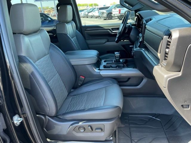 Used 2024 Chevrolet Silverado 1500 ZR2 w/ Technology Package AWD/4WD image 27