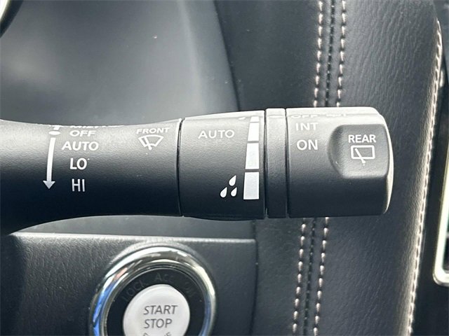 Used 2024 Nissan Armada Platinum w/ Captain's Chairs Package image 34