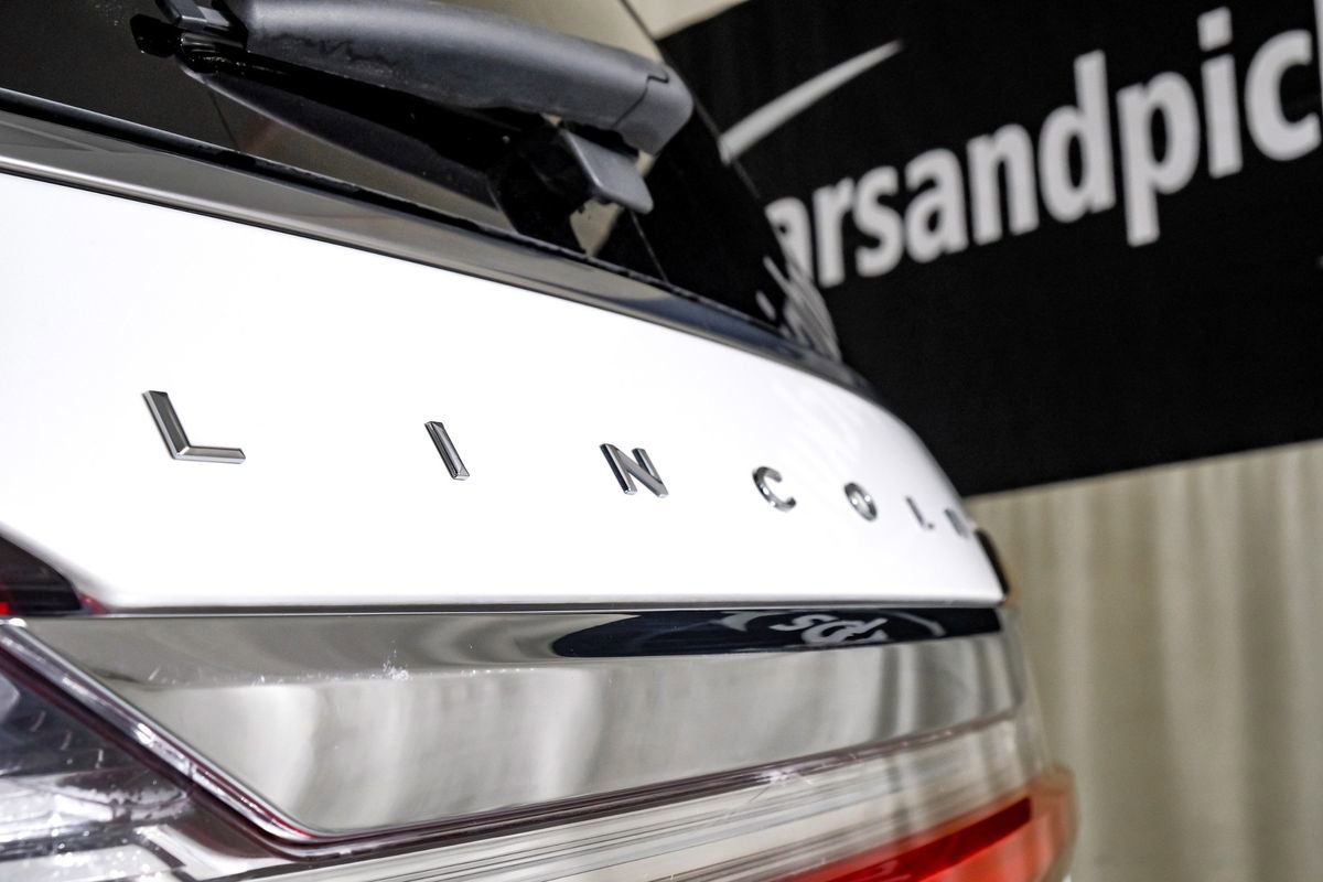 Used 2020 Lincoln Navigator L Reserve w/ Luxury Package image 47