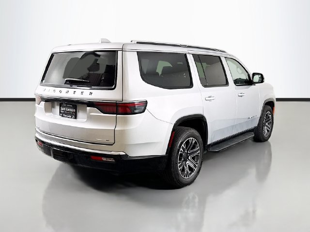 Used 2023 Jeep Wagoneer Series II AWD/4WD image 7