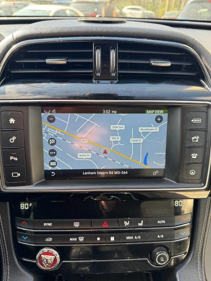 Used 2017 Jaguar F-PACE R-Sport image 22