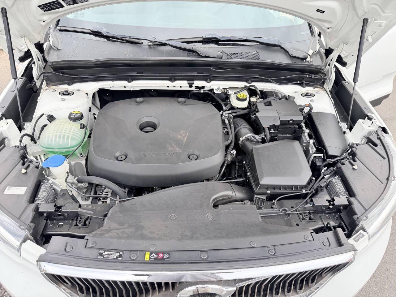 Used 2019 Volvo XC40 T5 Momentum AWD/4WD image 25