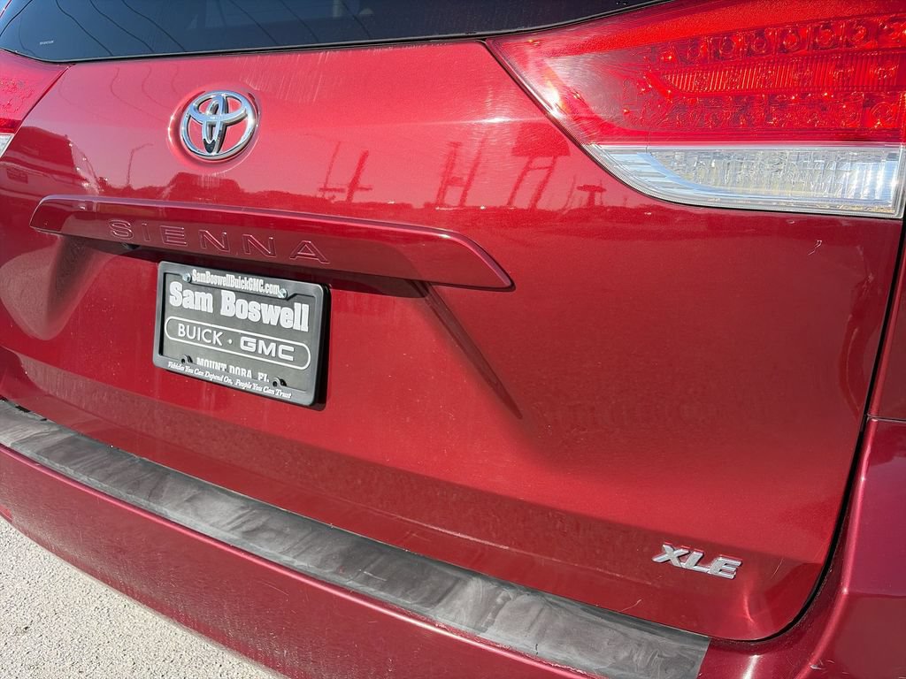 Used 2014 Toyota Sienna XLE FWD image 36