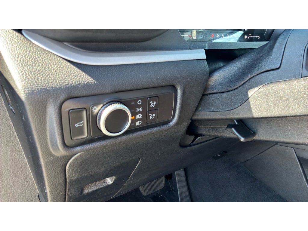 Used 2023 Ford Explorer XLT image 10