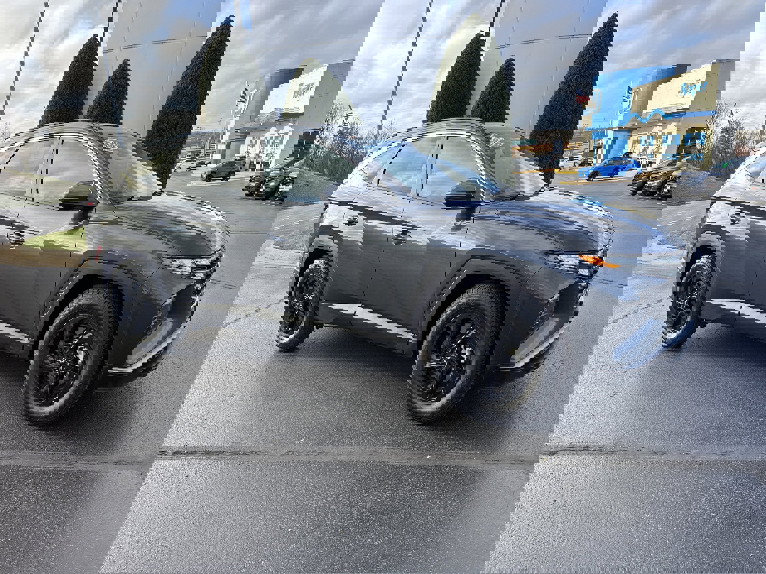 Used 2022 Hyundai Tucson SEL FWD image 1