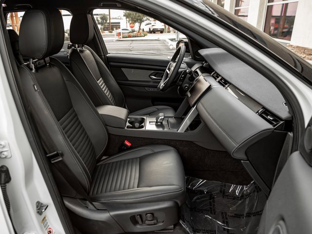 Used 2024 Land Rover Discovery Sport Dynamic SE image 27