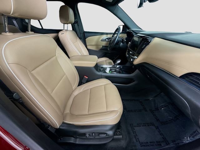 Used 2023 Chevrolet Traverse Premier w/ LPO, Floor Liner Package FWD image 31