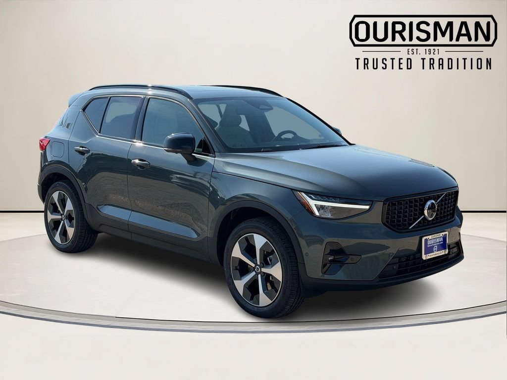 New 2026 Volvo XC40 B5 Plus w/ Protection Package Premier