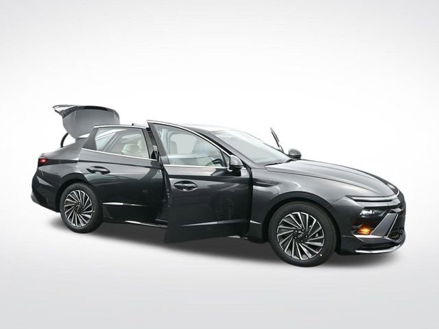 Used 2025 Hyundai Sonata SEL FWD image 39