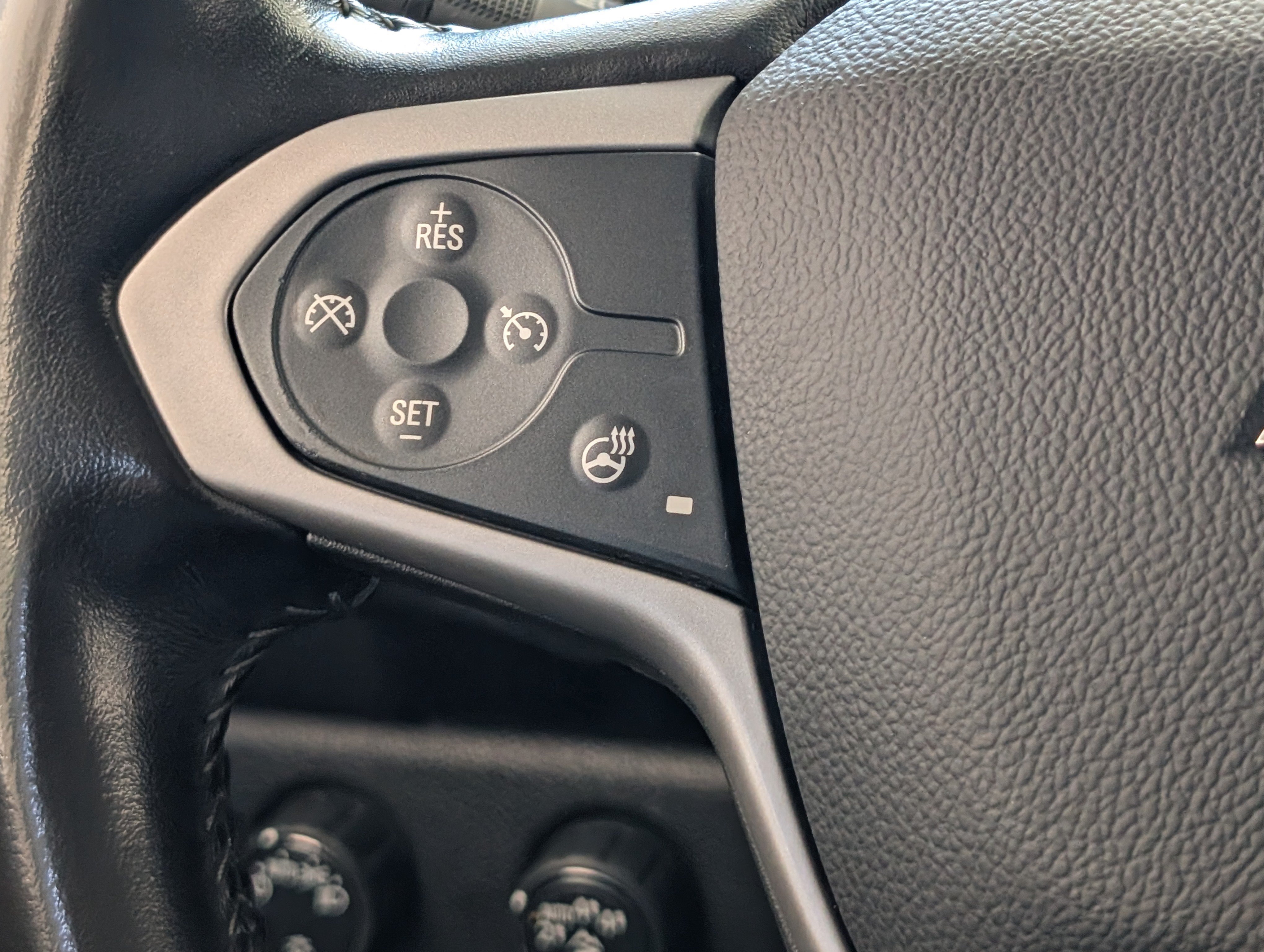 Used 2019 Chevrolet Colorado ZR2 AWD/4WD image 32