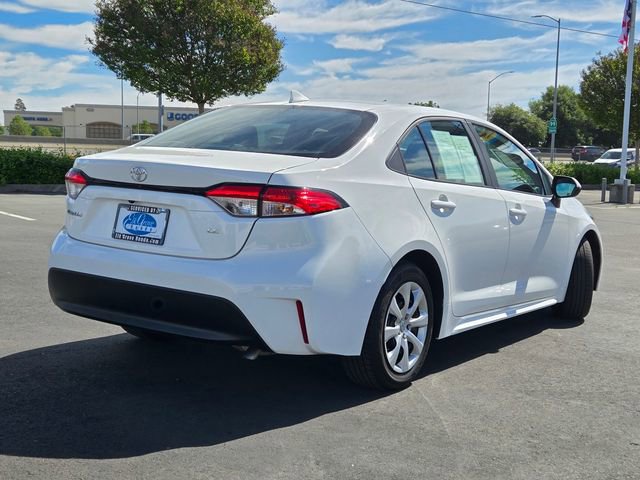 Used 2024 Toyota Corolla LE image 4