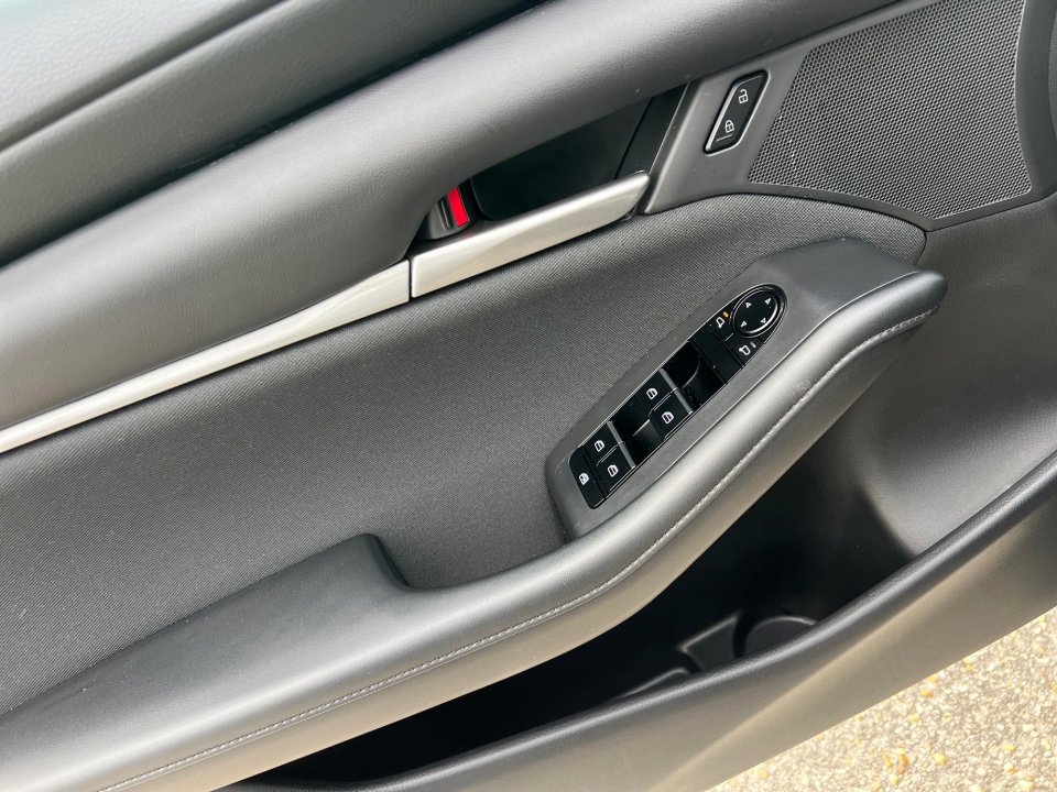 Certified 2025 MAZDA MAZDA3 s image 31