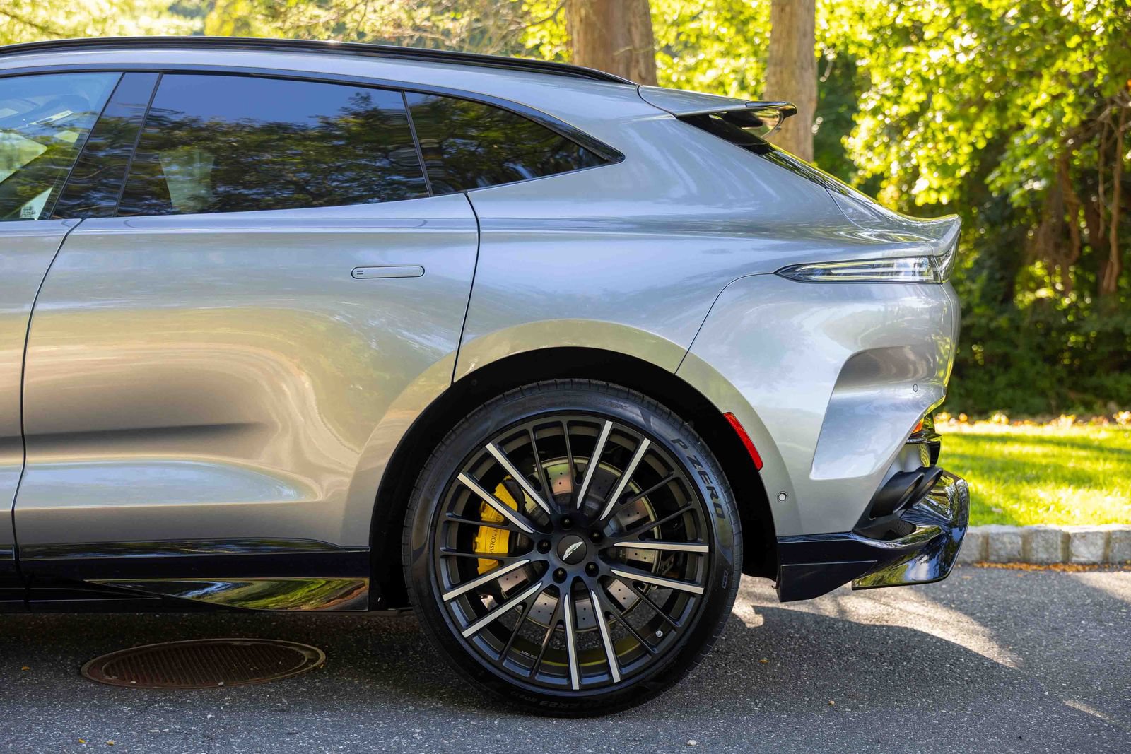 Used 2023 Aston Martin DBX 707 AWD/4WD image 23