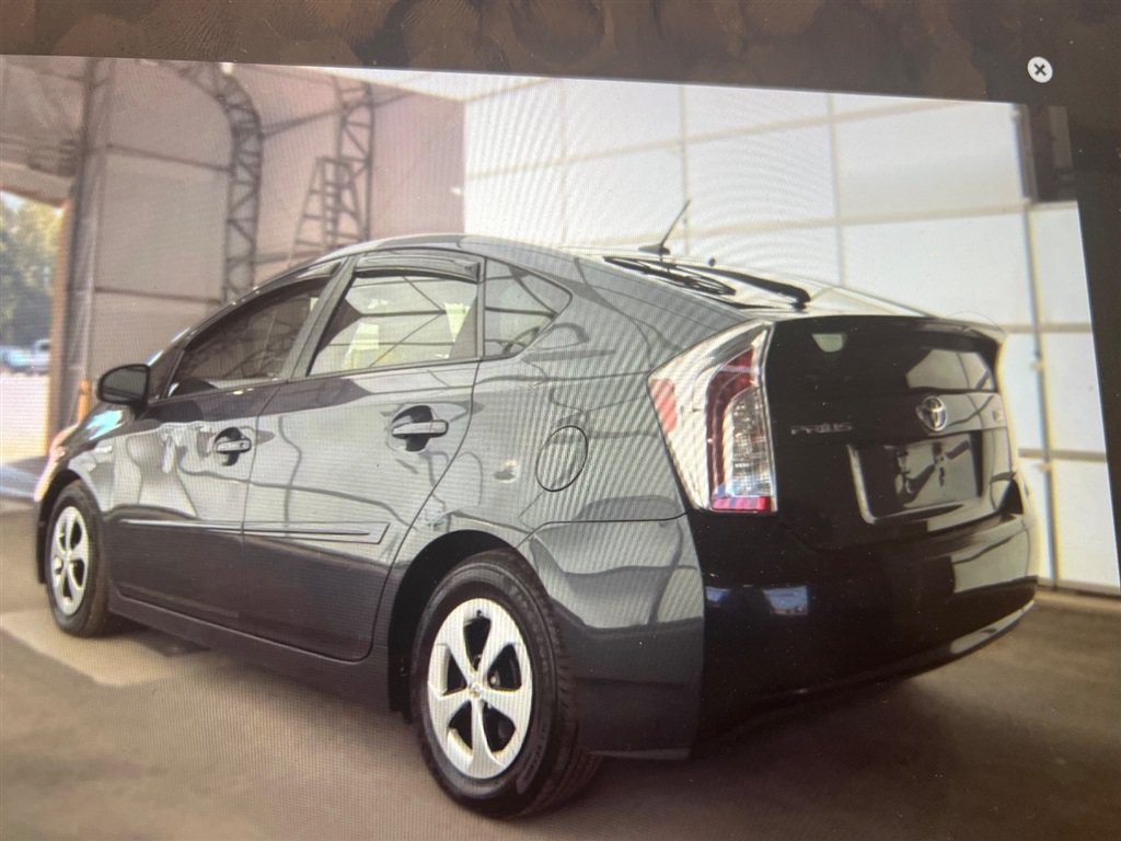 Used 2012 Toyota Prius Three FWD image 3