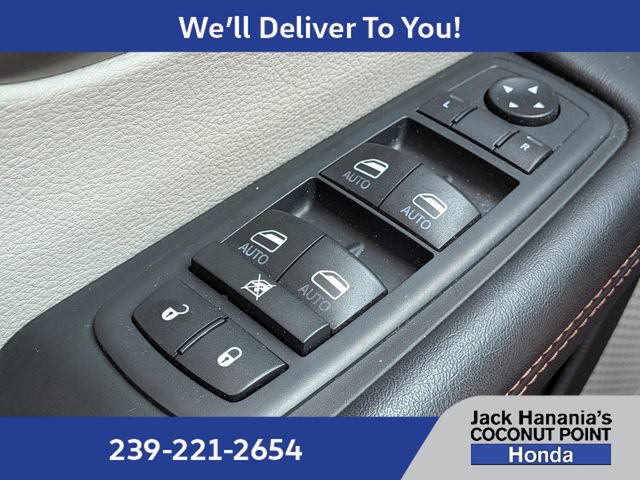 Used 2019 Chrysler Pacifica Touring-L Plus w/ Tire & Wheel Group FWD image 25