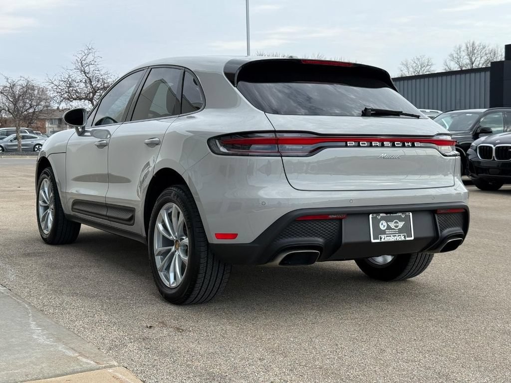 Used 2025 Porsche Macan AWD/4WD image 8