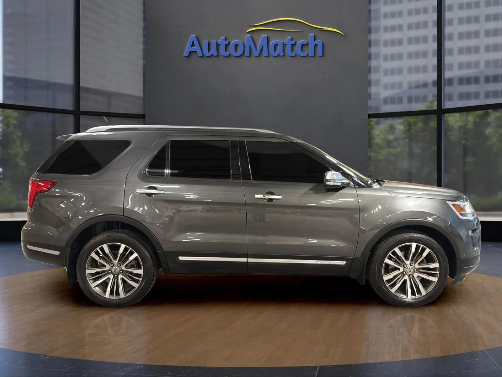 Used 2019 Ford Explorer Platinum image 13