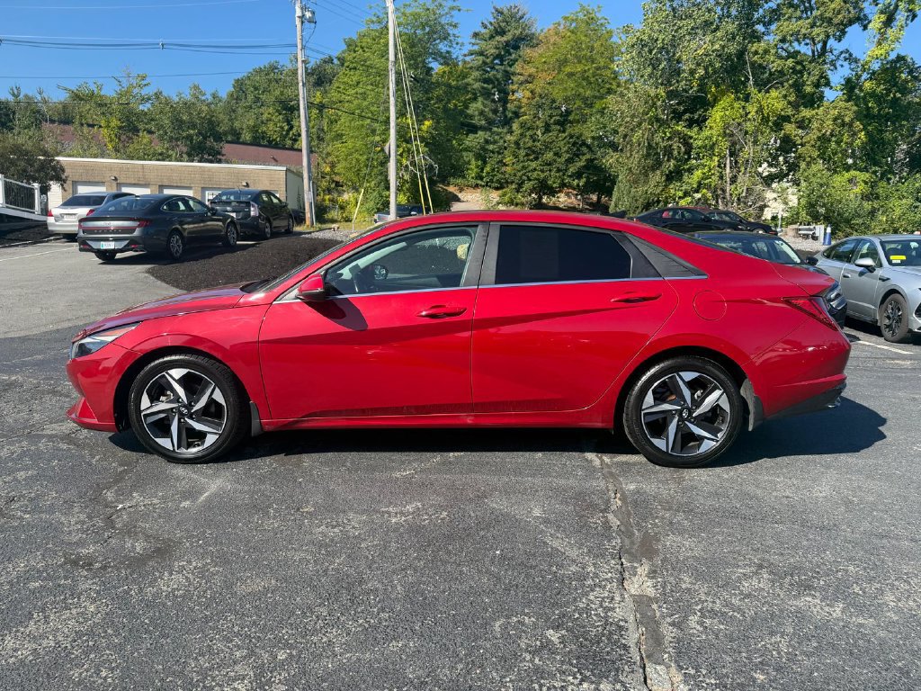 Used 2023 Hyundai Elantra Limited FWD image 2