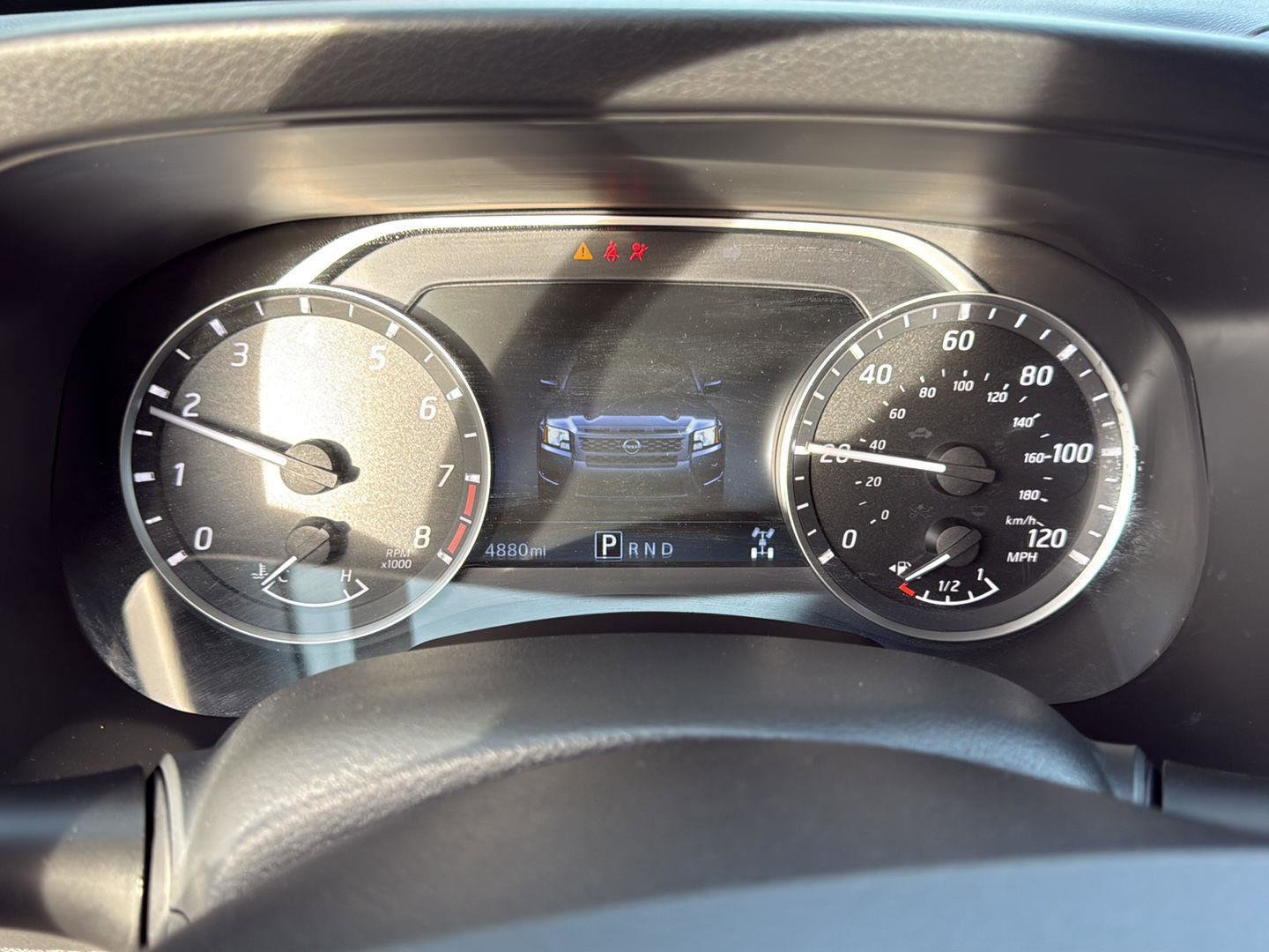 Used 2025 Nissan Frontier SV AWD/4WD image 19
