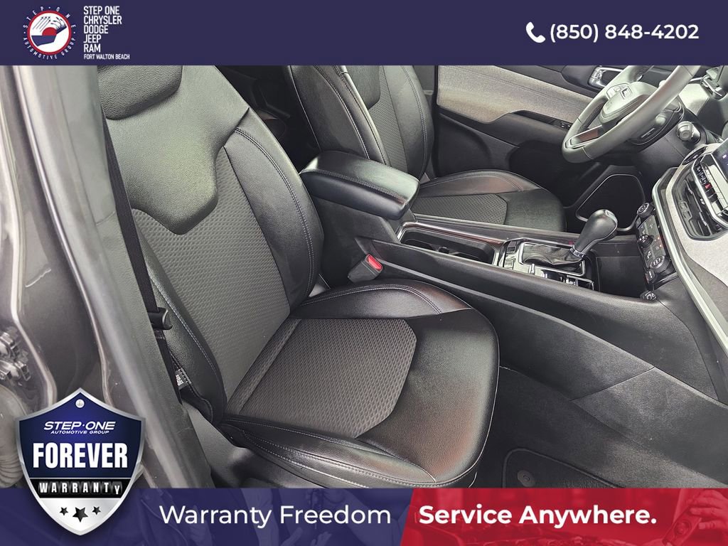 Used 2024 Jeep Compass Latitude AWD/4WD image 34
