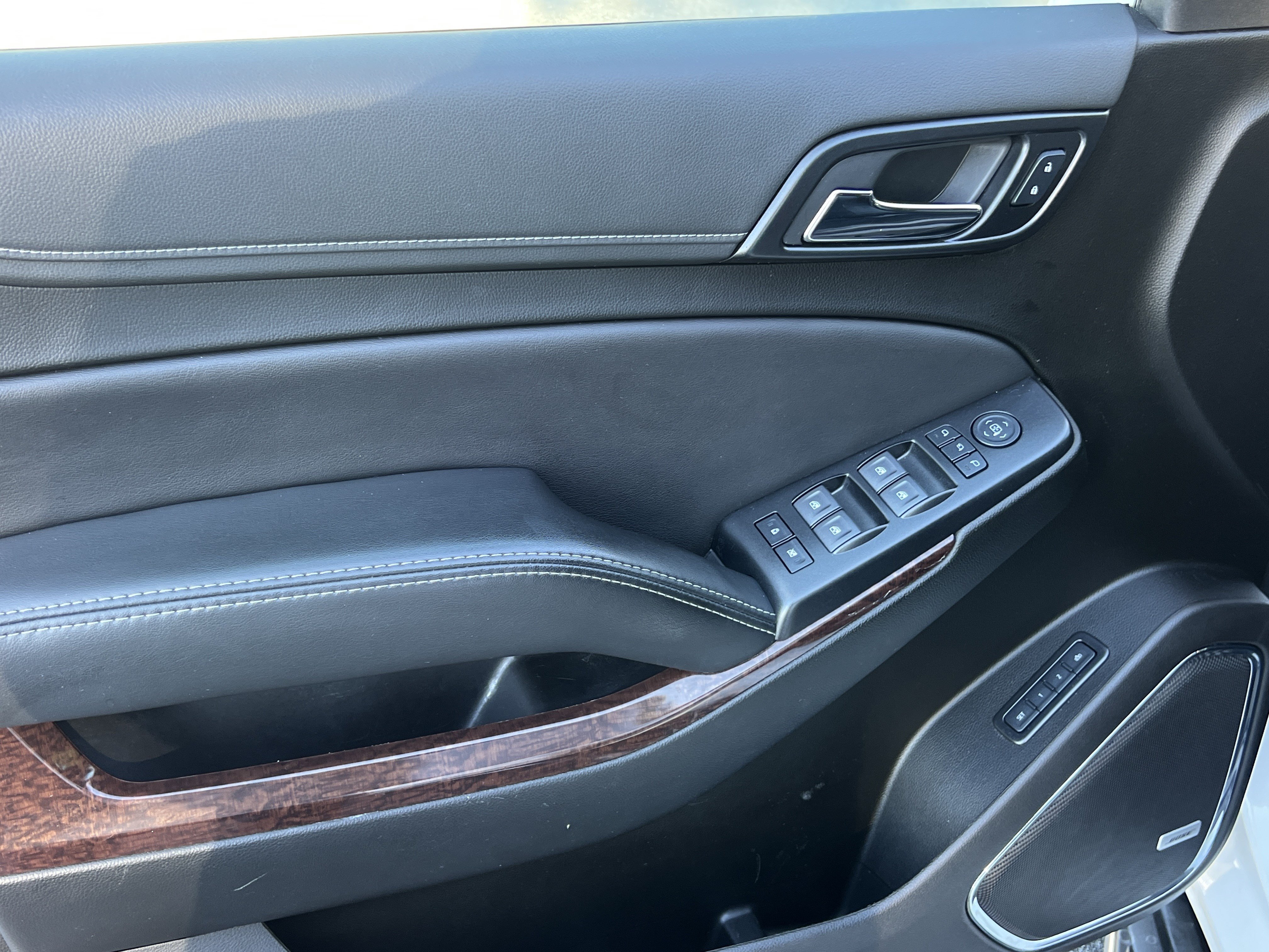 Used 2020 GMC Yukon XL SLT AWD/4WD image 13