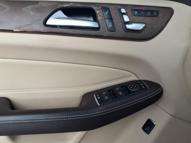 Used 2019 Mercedes-Benz GLE 400 4MATIC image 31