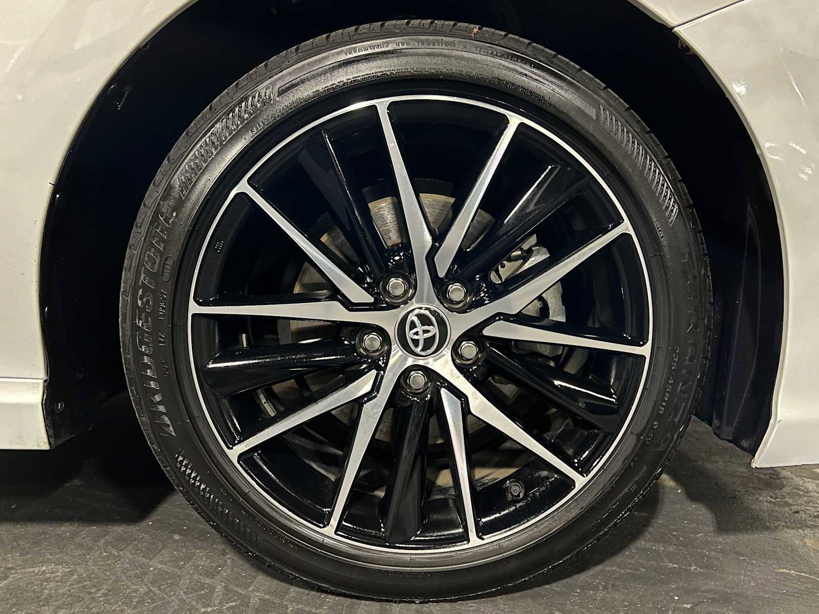 Used 2023 Toyota Camry SE w/ Cold Weather Package image 9