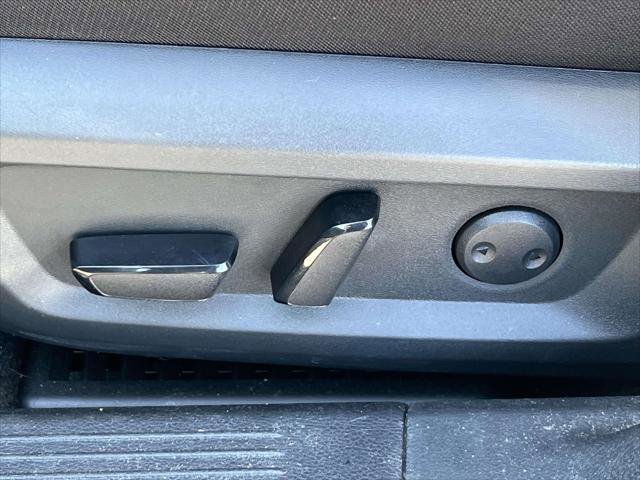 Used 2023 Nissan Rogue SV image 19