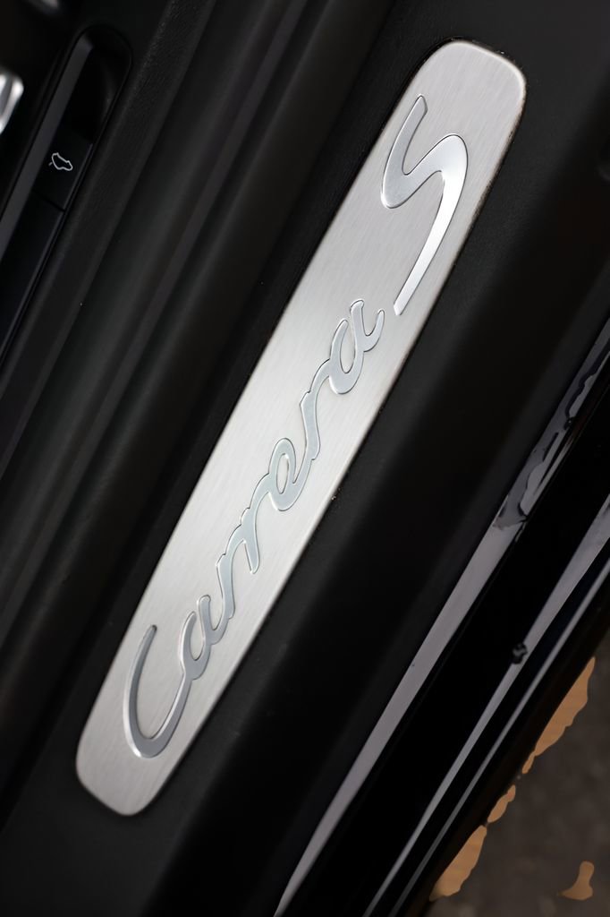 Used 2017 Porsche 911 Carrera S image 32