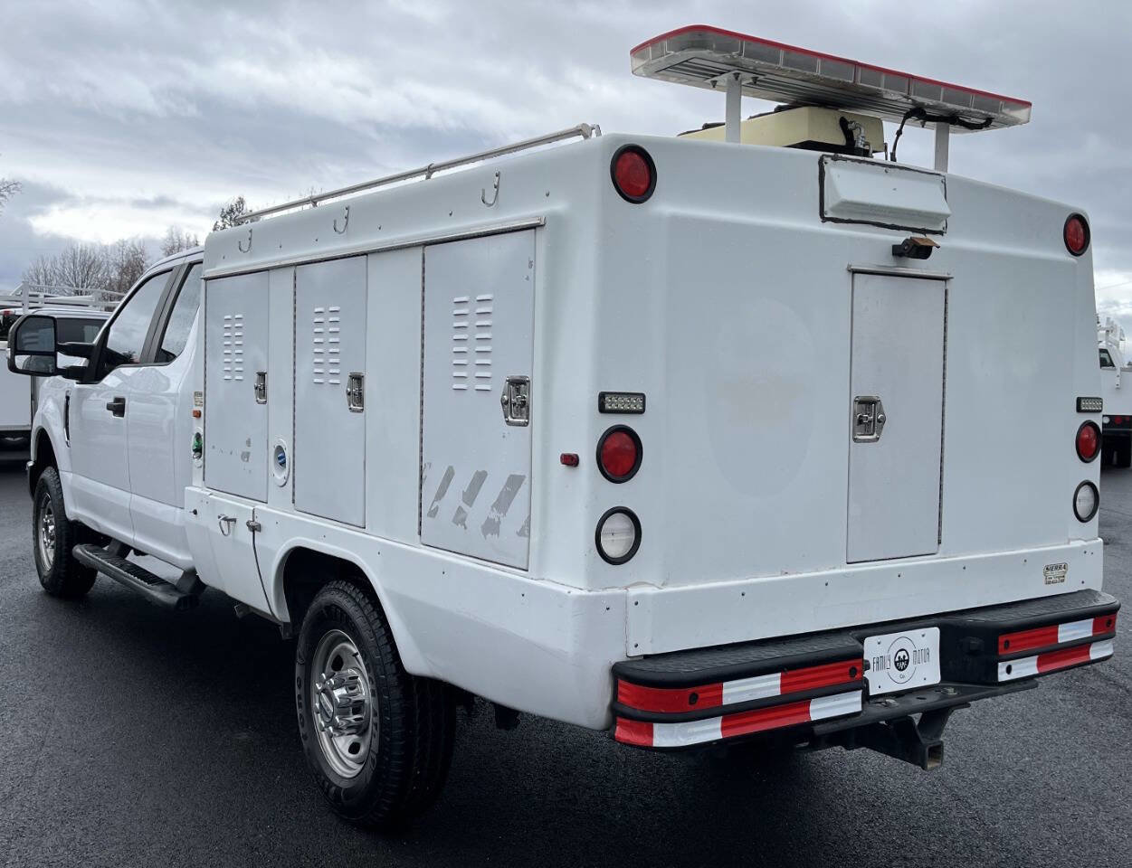 Used 2017 Ford F350 XL w/ Power Equipment Group image 7