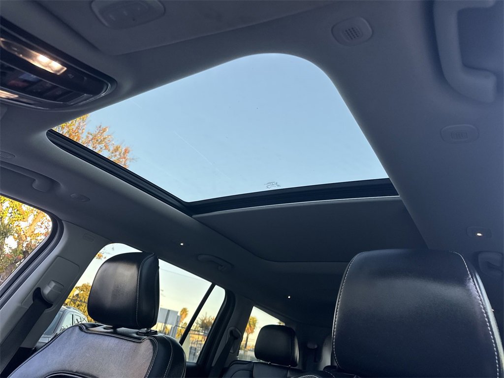 Used 2021 Jeep Grand Cherokee L Limited image 16