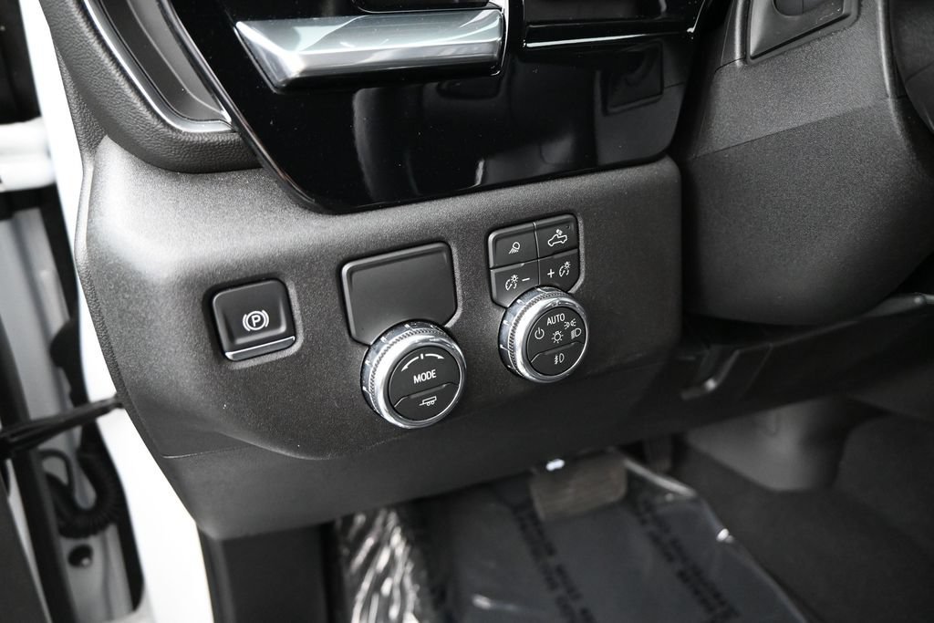 Used 2026 GMC Sierra 1500 SLT RWD image 7