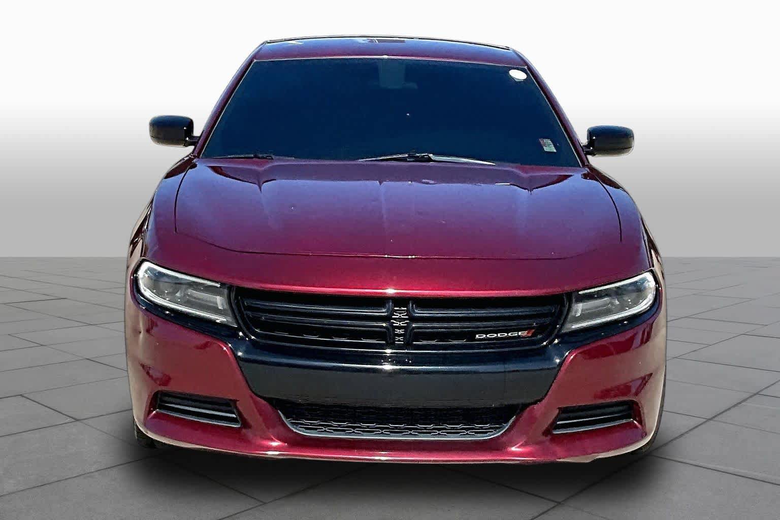 Used 2020 Dodge Charger SXT w/ Blacktop Package RWD image 4