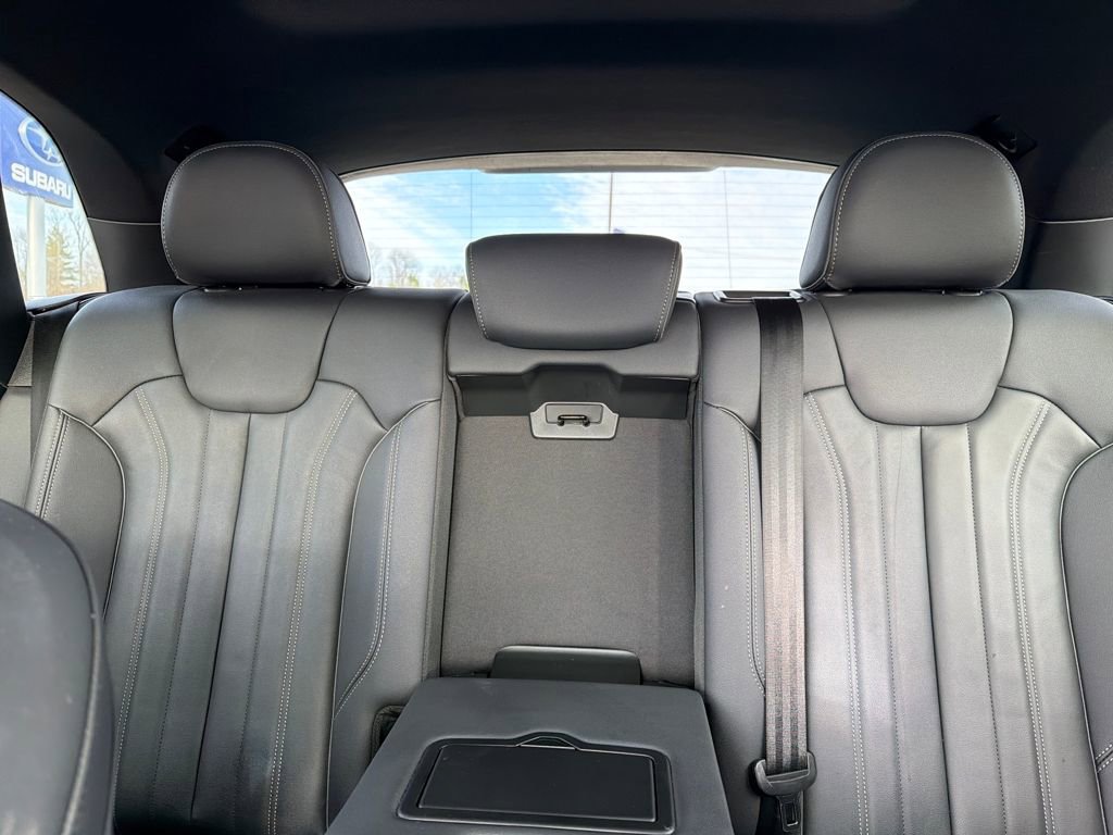 Used 2025 Audi Q5 2.0T Premium image 14