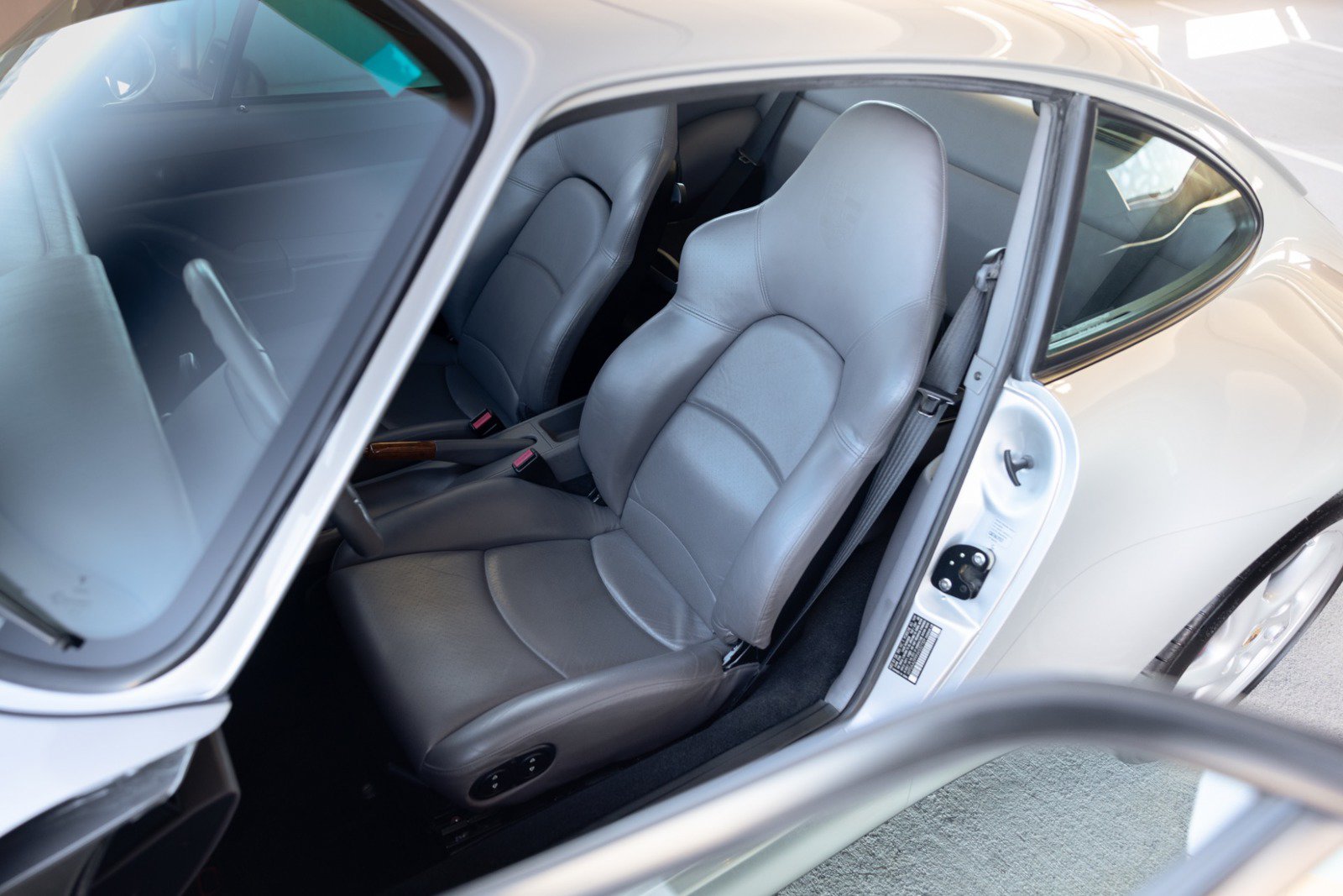 Used 1998 Porsche 911 Carrera S RWD image 75