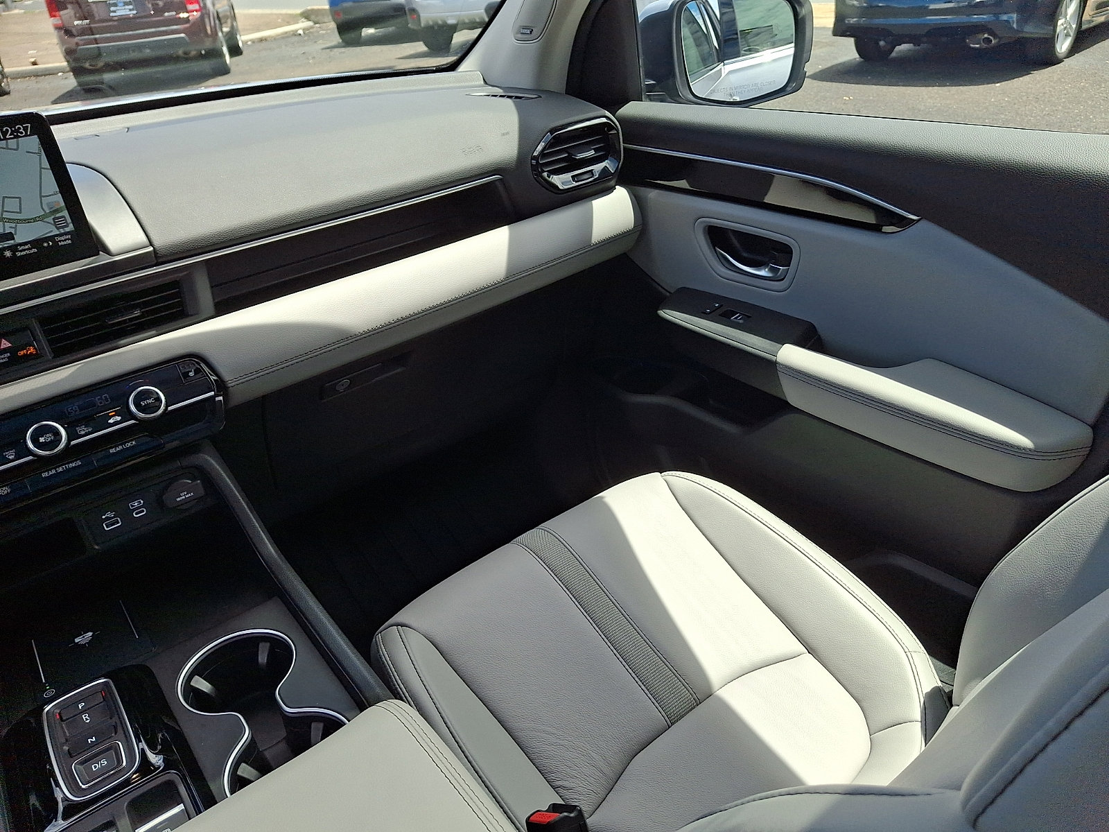 Used 2025 Honda Pilot Touring image 12